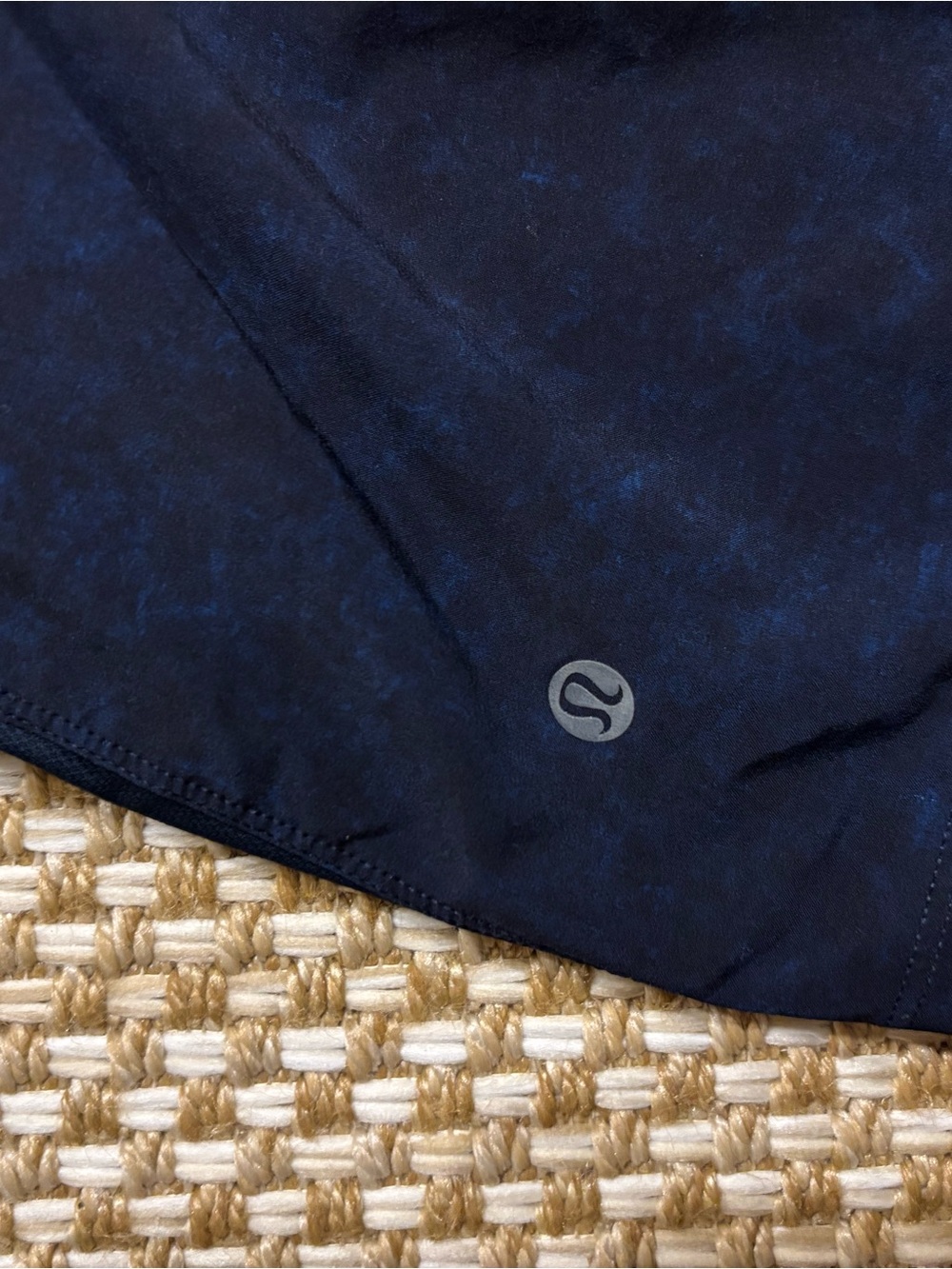 Lulu men’s shorts - Picture 4 of 5
